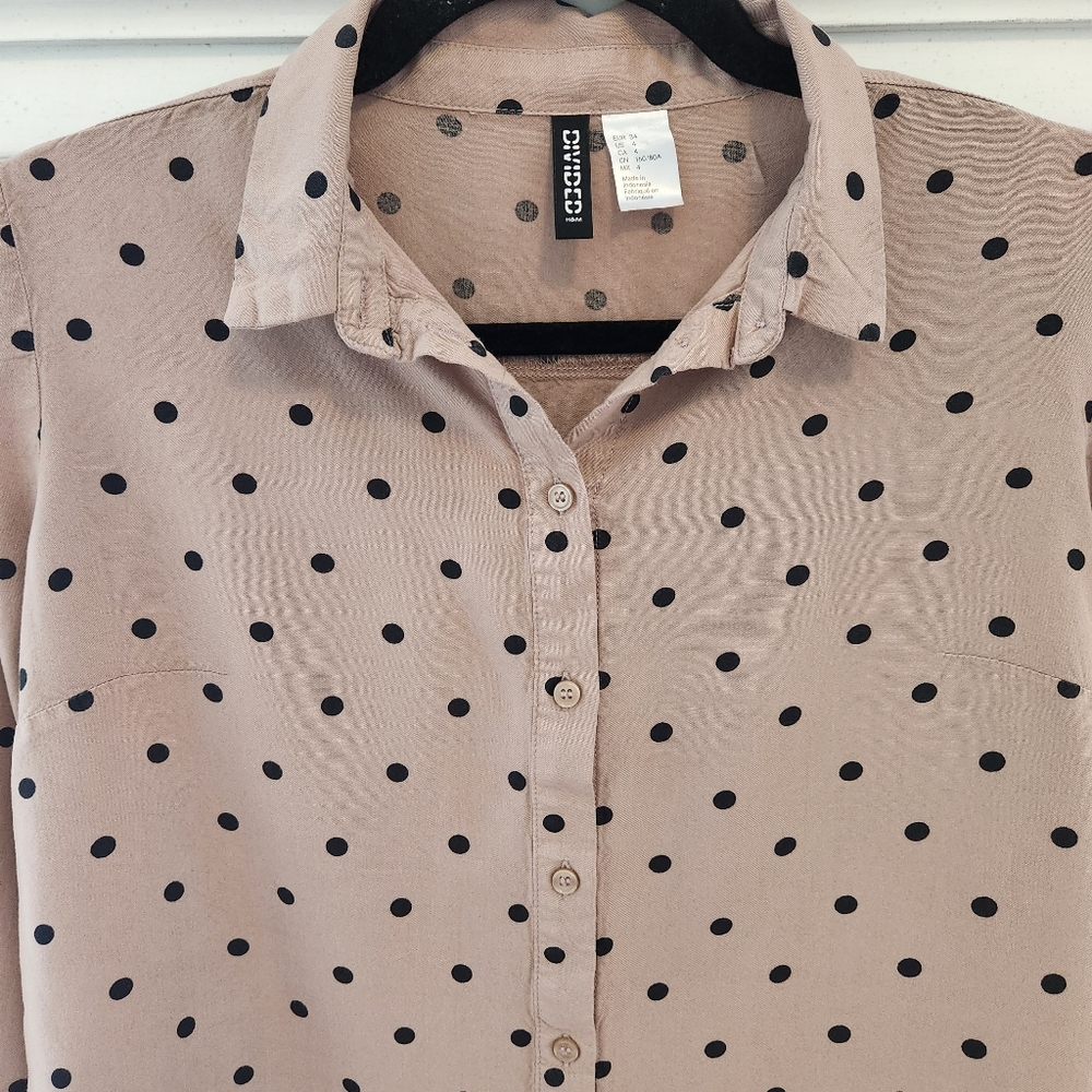 Divided by H&M Mauve & Black Polka Dot Blouse Size 4 - Picture 3 of 7